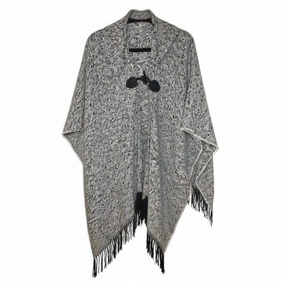 NWT Faded Glory Hooded Button Poncho Gray Knit Fringe One Size - Picture 2 of 5